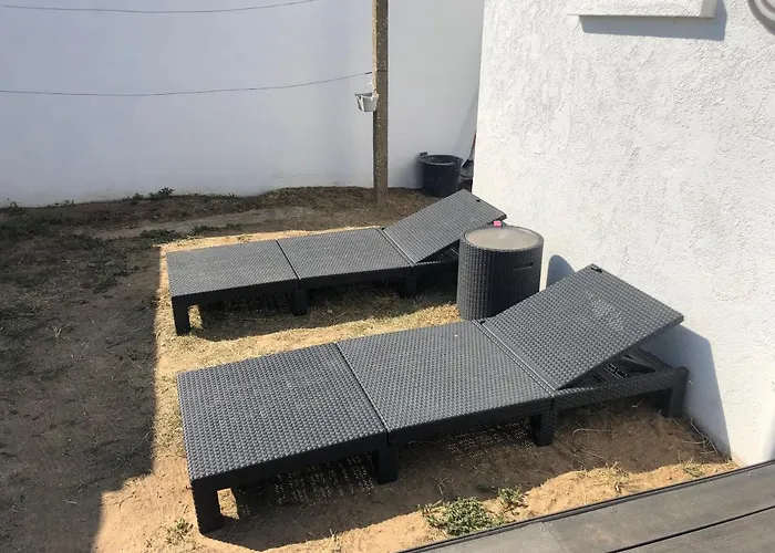 Maison Bord De Sur * 라포트 쉬르메르